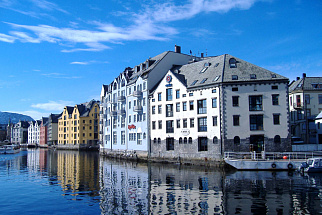 Олесунн: город на островах. Пешеходная экскурсия, 3 часа