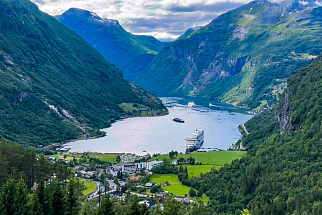 По Северному Фьорду и Гейрангерфьорду: Путешествие из Молёя